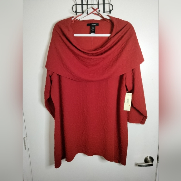 Ali Miles (Size 3X) Red Textured Print Cowlneck/Off-the-Shoulder Top (NEW-NWT) - Picture 2 of 13